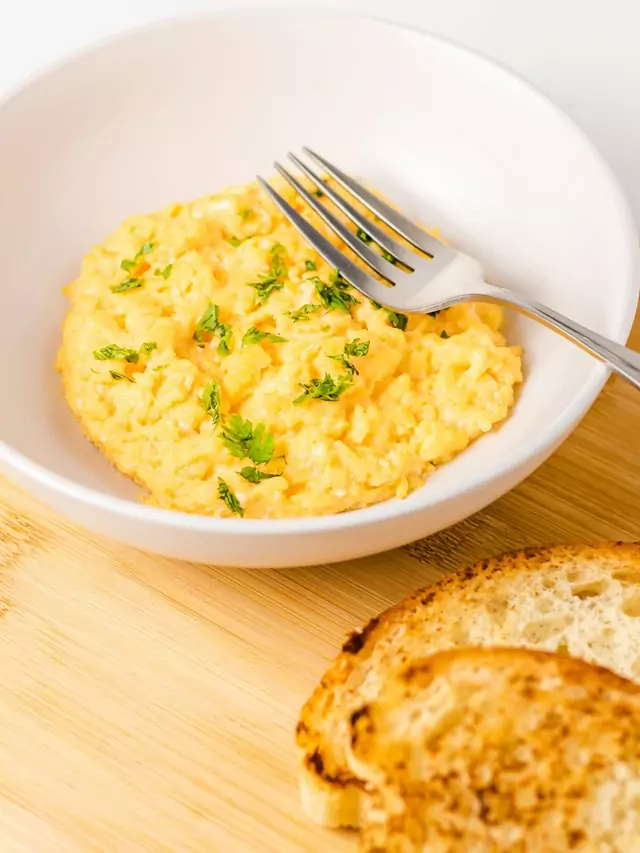 The Secret Ingredient for Ridiculously Creamy Scrambled Eggs